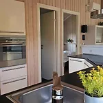 Cozy And Modern With Equipment 度假居