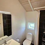 Cozy And Modern With Equipment 度假居 *