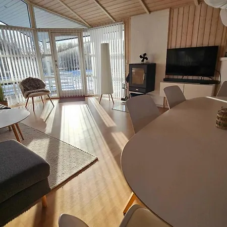 Cozy And Modern With Equipment Tatil Evi