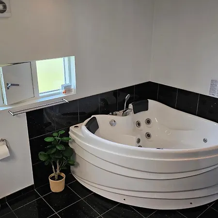 Cozy And Modern With Equipment Tatil Evi