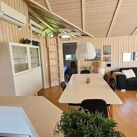 Cozy And Modern With Equipment